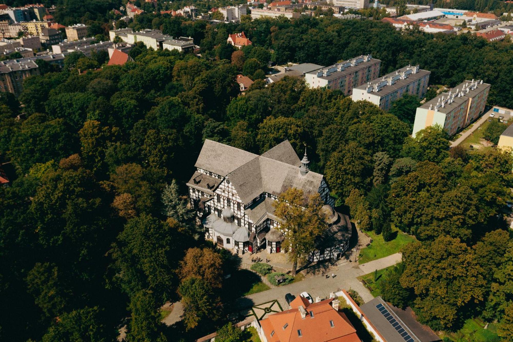 Great Polonia Swidnica City Center Exteriör bild